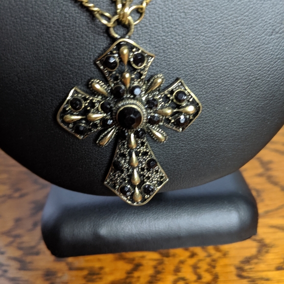 Necklace Gold Cross Pendant Free Press - Picture 3 of 8